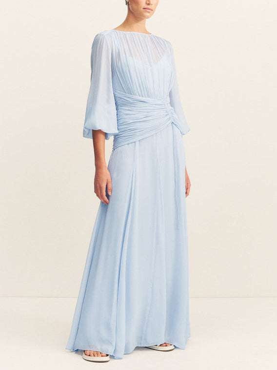 Elegantes Maxikleid mit hohem Kragen und Ballonärmeln